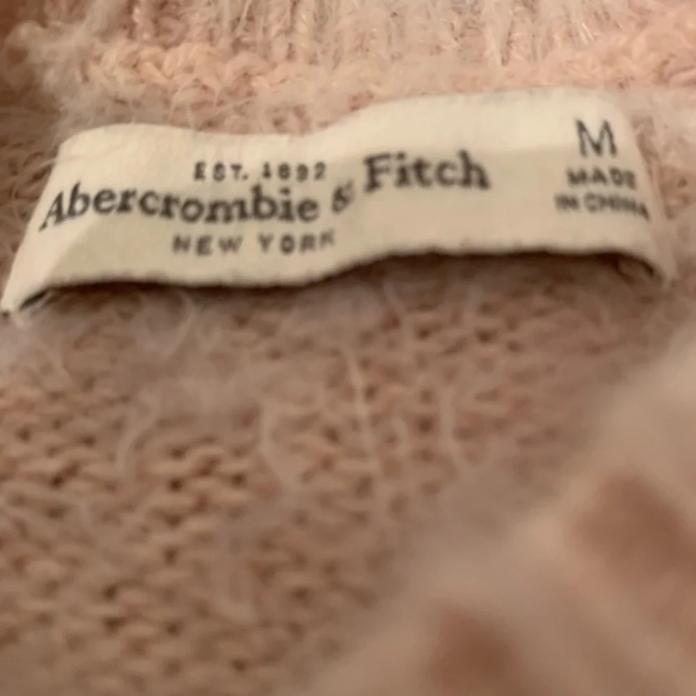 Abercrombie & Fitch Long Sleeve Crop Top Size M
